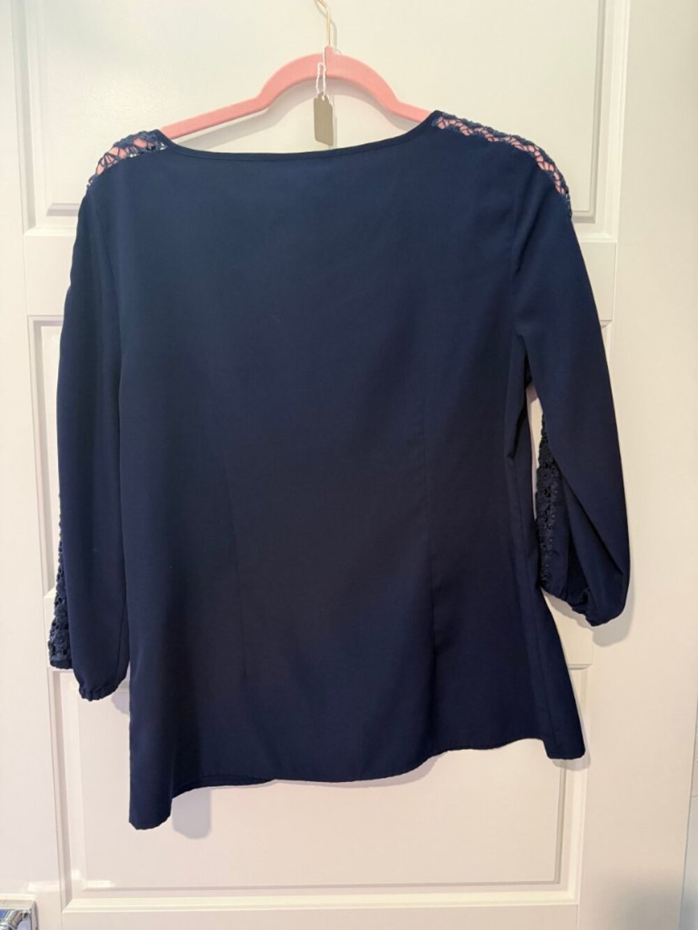 Dana Buchman Navy Crochet Blouse Size M - Picture 3 of 3